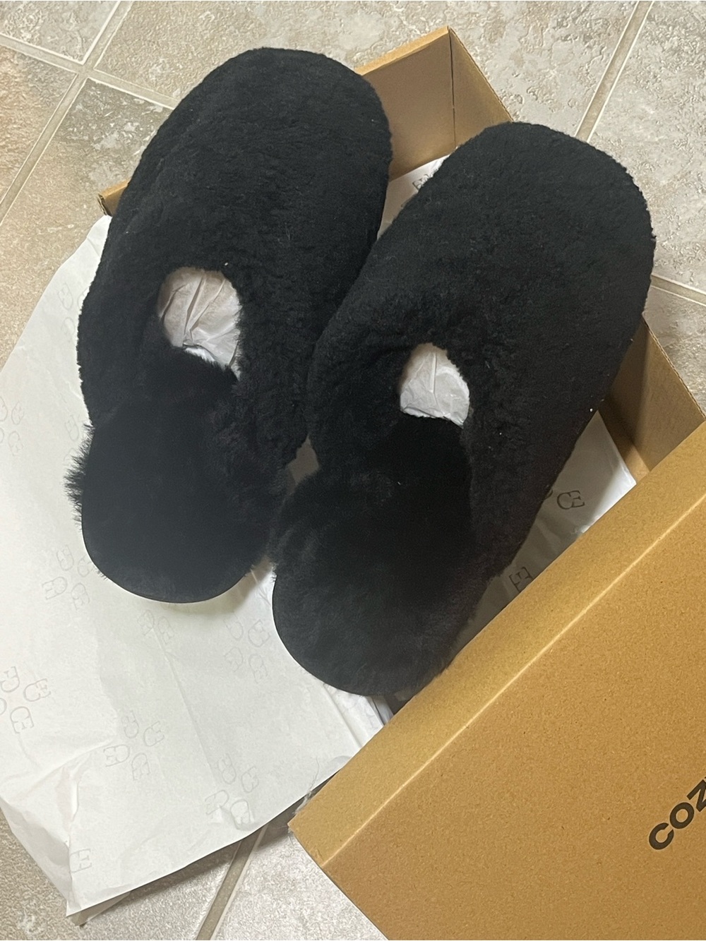 Cozy Earth Women’s Slippers — Black Comfort Slip-On